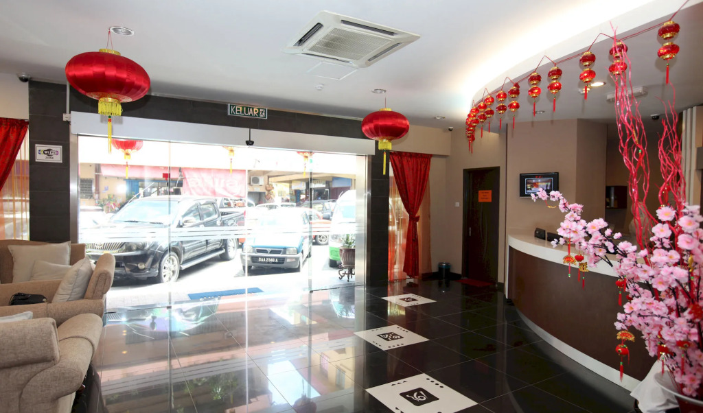 1 City Hotel