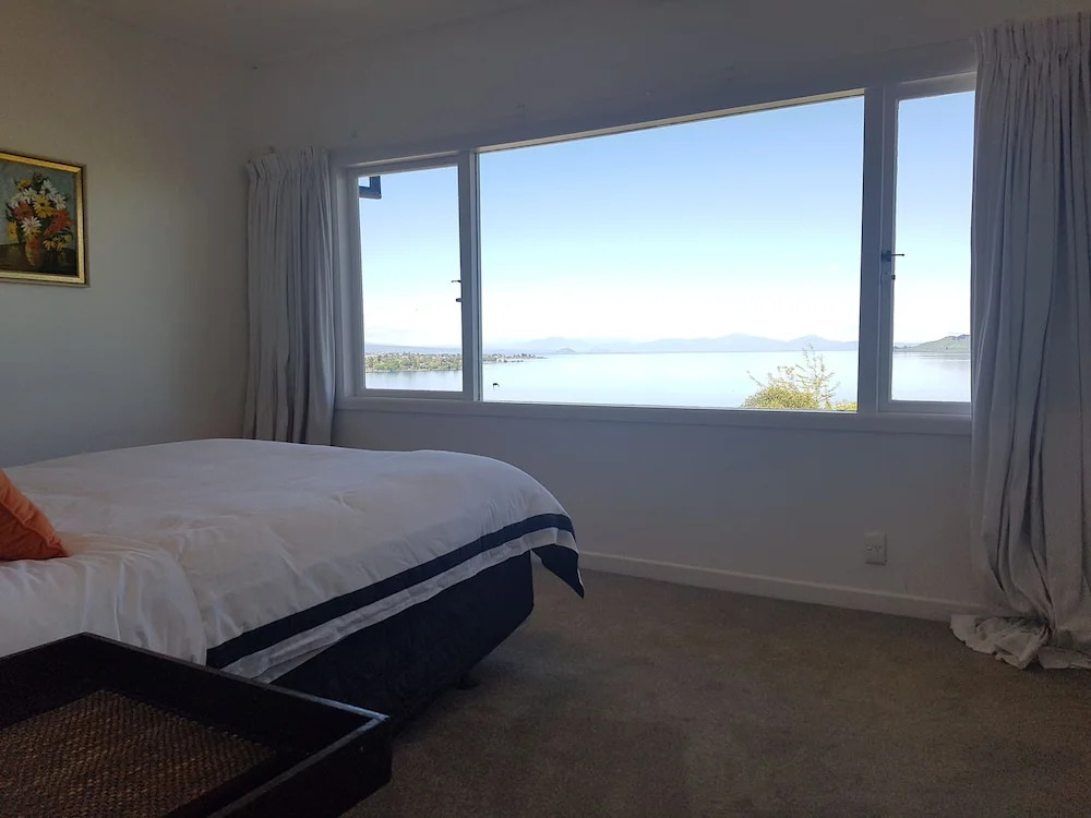 View From on Top - 6 Bedroom House
