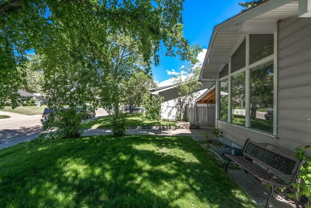 V-Home by Heritage park and Glenmore Reservoir