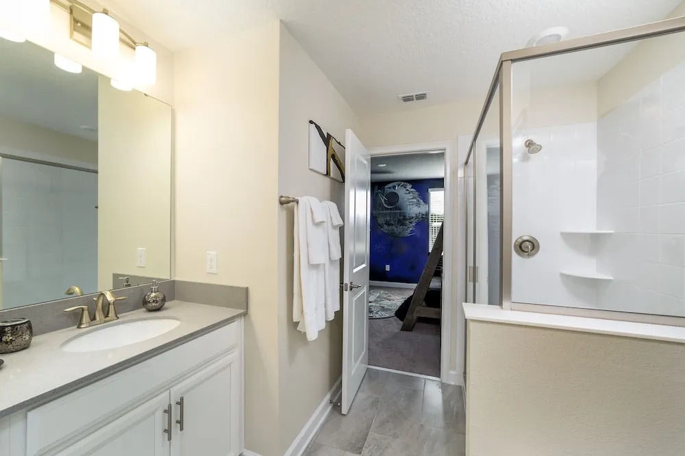 Tr_531r Champions 8 Bedroom Home