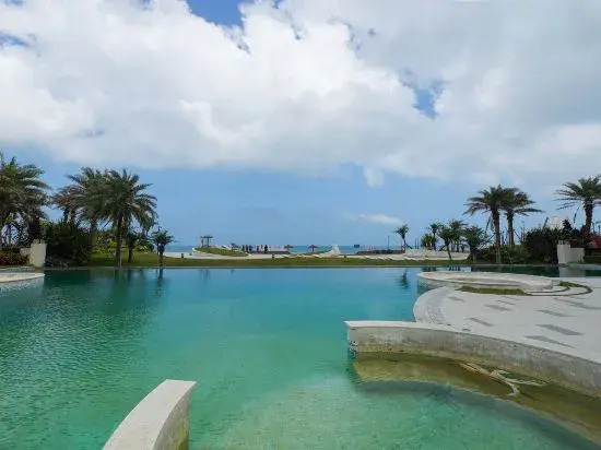 Shuangyuewan Qingfeng Xiaozhu Seaview Hotel (Honghai Jin'an Branch)