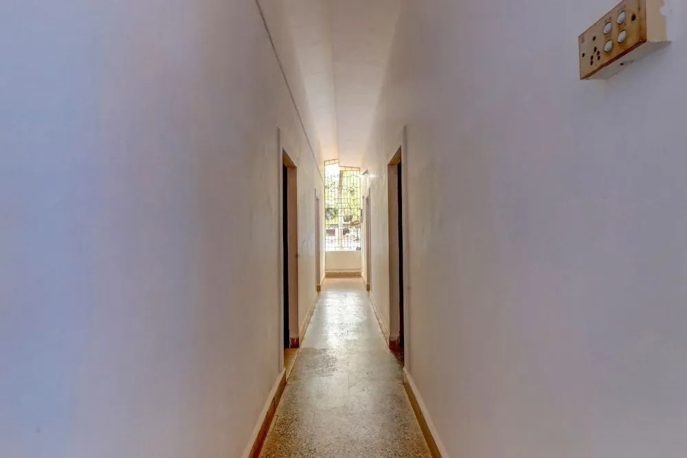 OYO 62737 Alfa Guest House