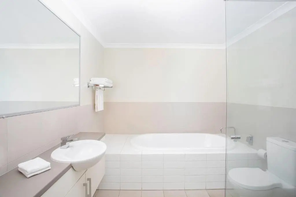 Mantra Geraldton