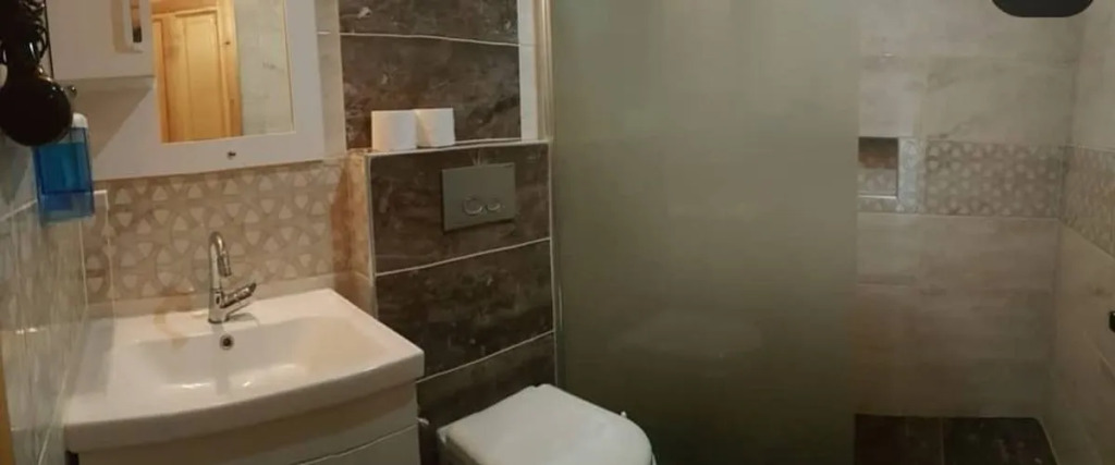 ŞAH apart