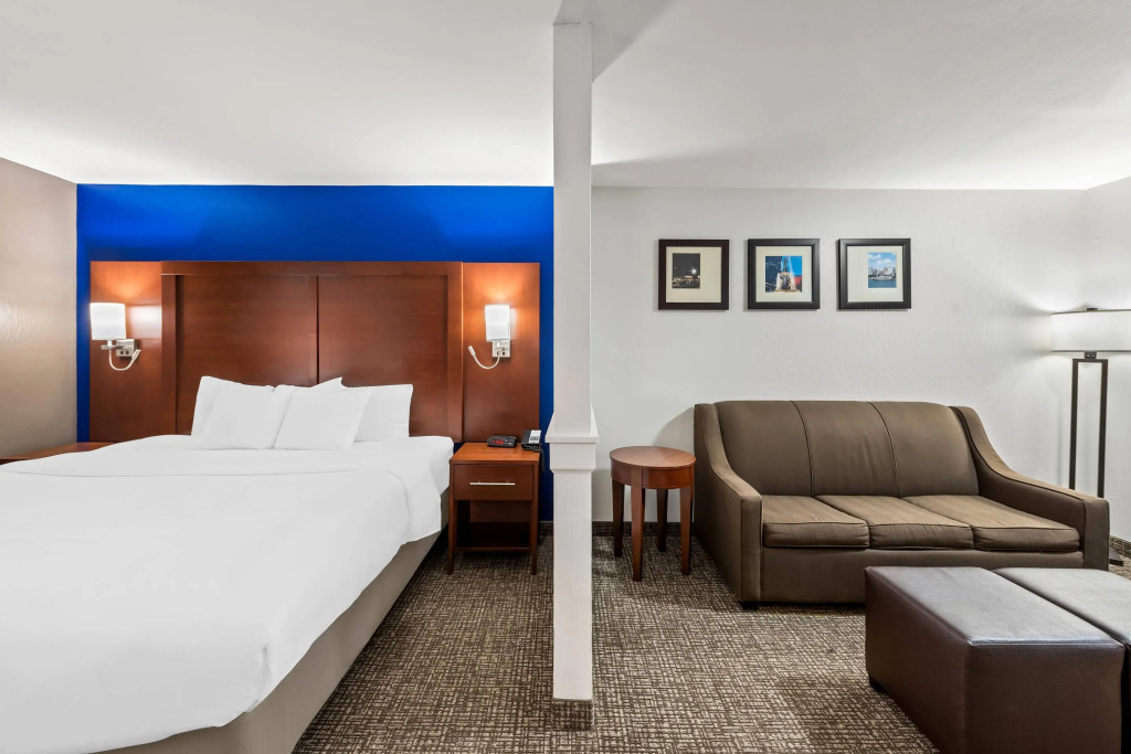 Comfort Inn & Suites Fairborn near Wright Patterson AFB