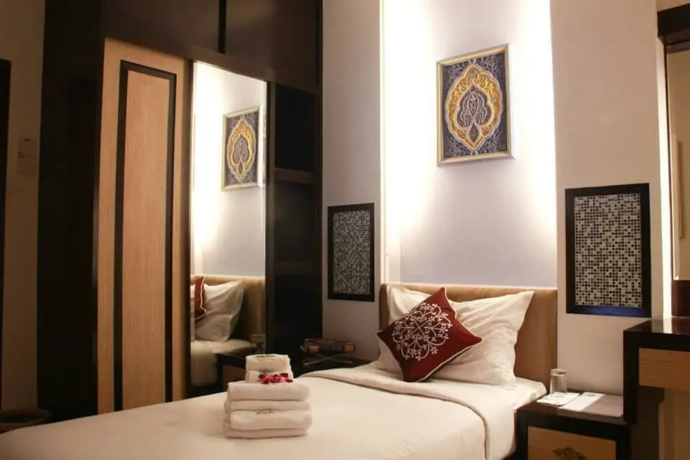 Palette - Near Amanjaya Mall Formerly El-Zahraa