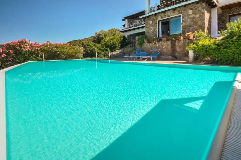 Villa Emmeline fronte mare 5 camere 6 bagni infinity pool WiFi per 12 persone