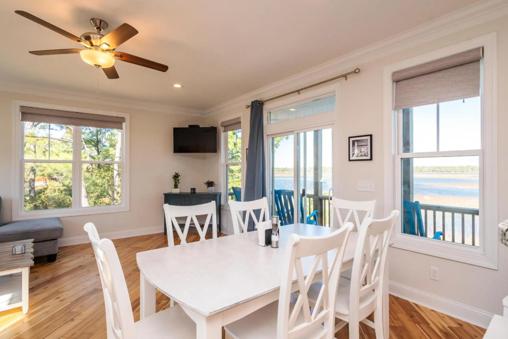 Intracoastal Views by Oak Island Accommodations