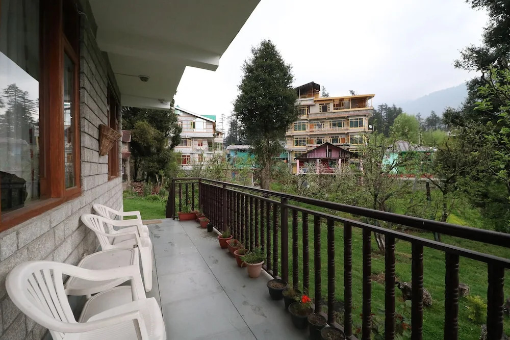 OYO 13611 Home Bliss & Blossom Cottages