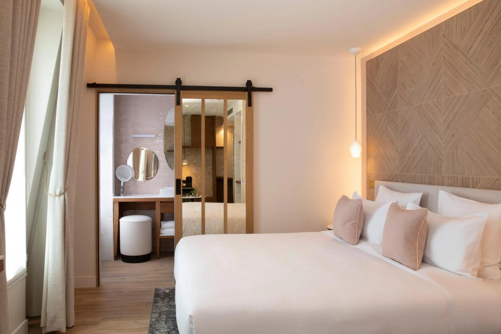 Hôtel des Champs-Elysées