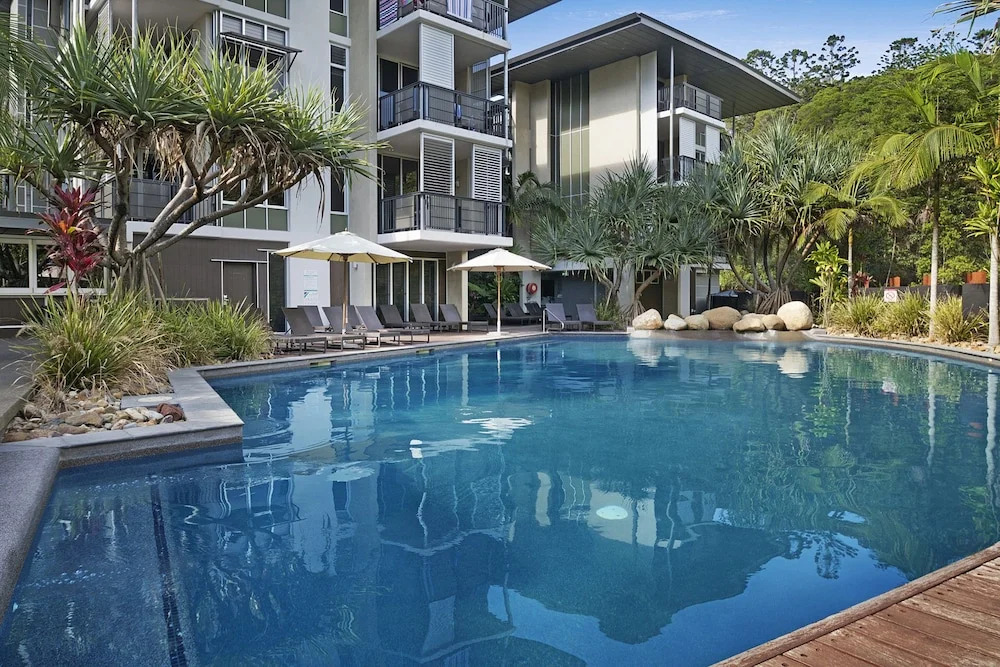 Footsteps to the Heart of Noosa and a View!