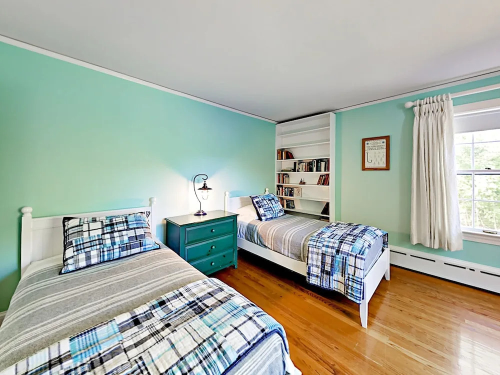 39 Spruce Street Home 5 Bedrooms 3 Bathrooms Home