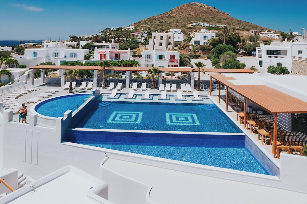 Naxos Grand Hotel