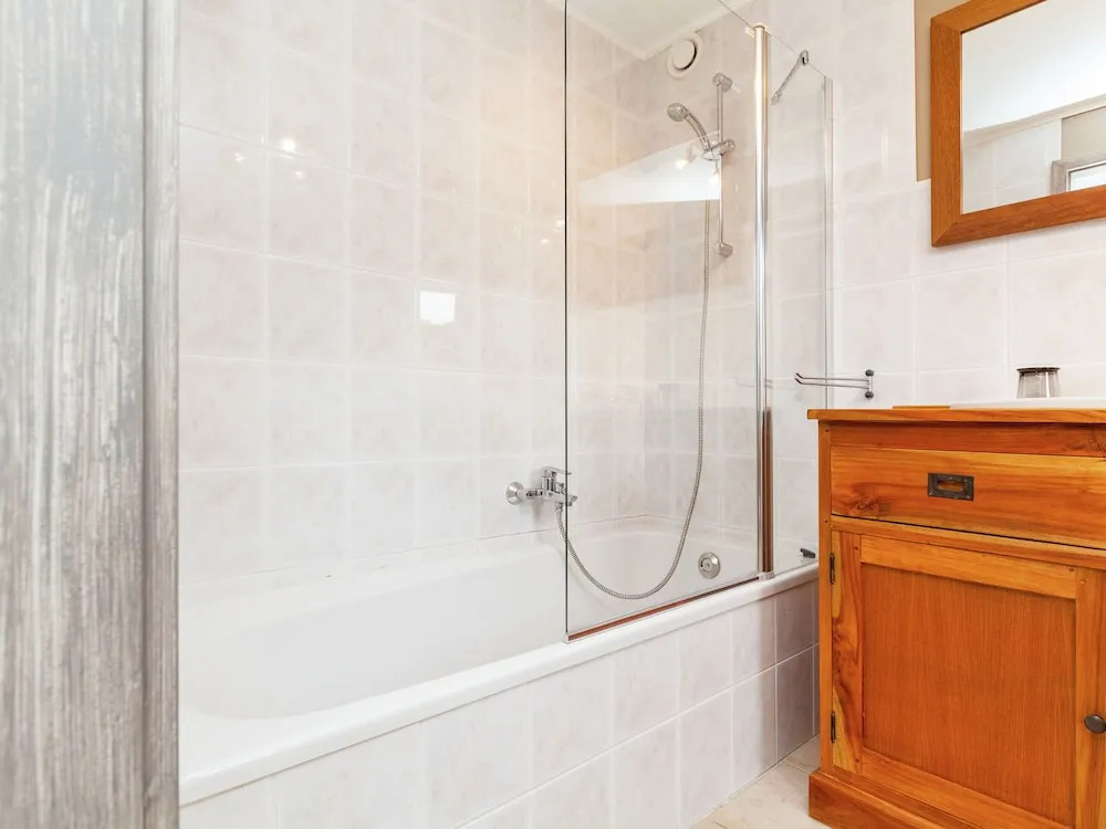 Modern Villa with Indoor Pool & Hot Tub in Malmedy