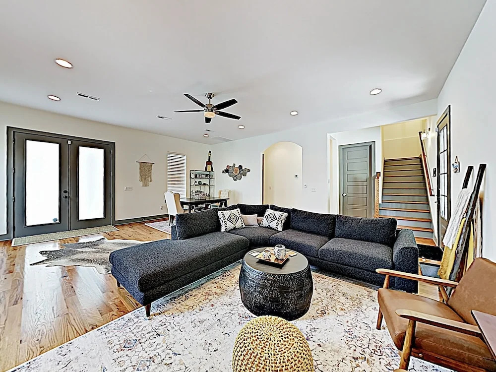 New Listing! Hip 3-story In East Nashville 4 Bedroom Home