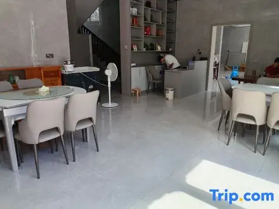 Wuman Shanye Homestay (Sanqingshan Gangshou Cableway)