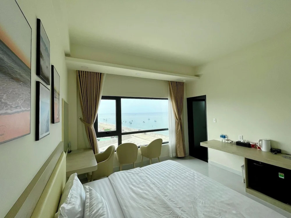 Island Sunset Hotel - Đảo Phú Quý