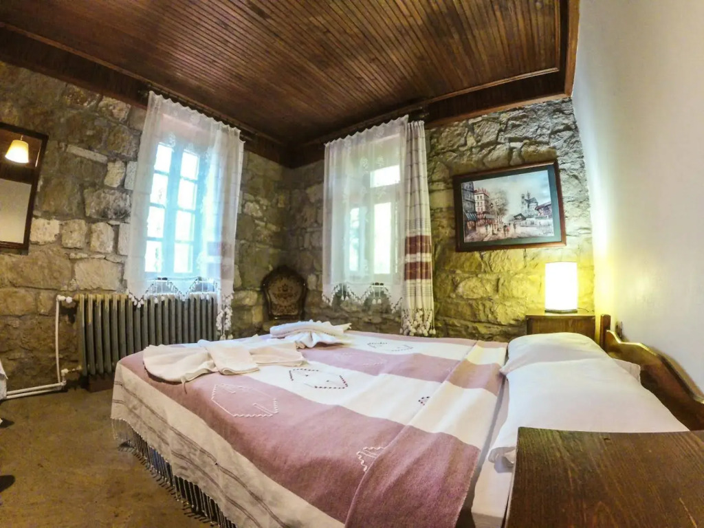 Zeushan Hotel