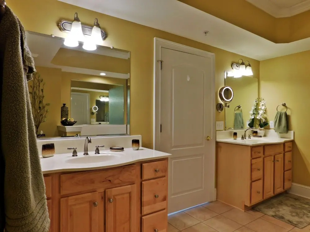 Edgewater Apartment 533