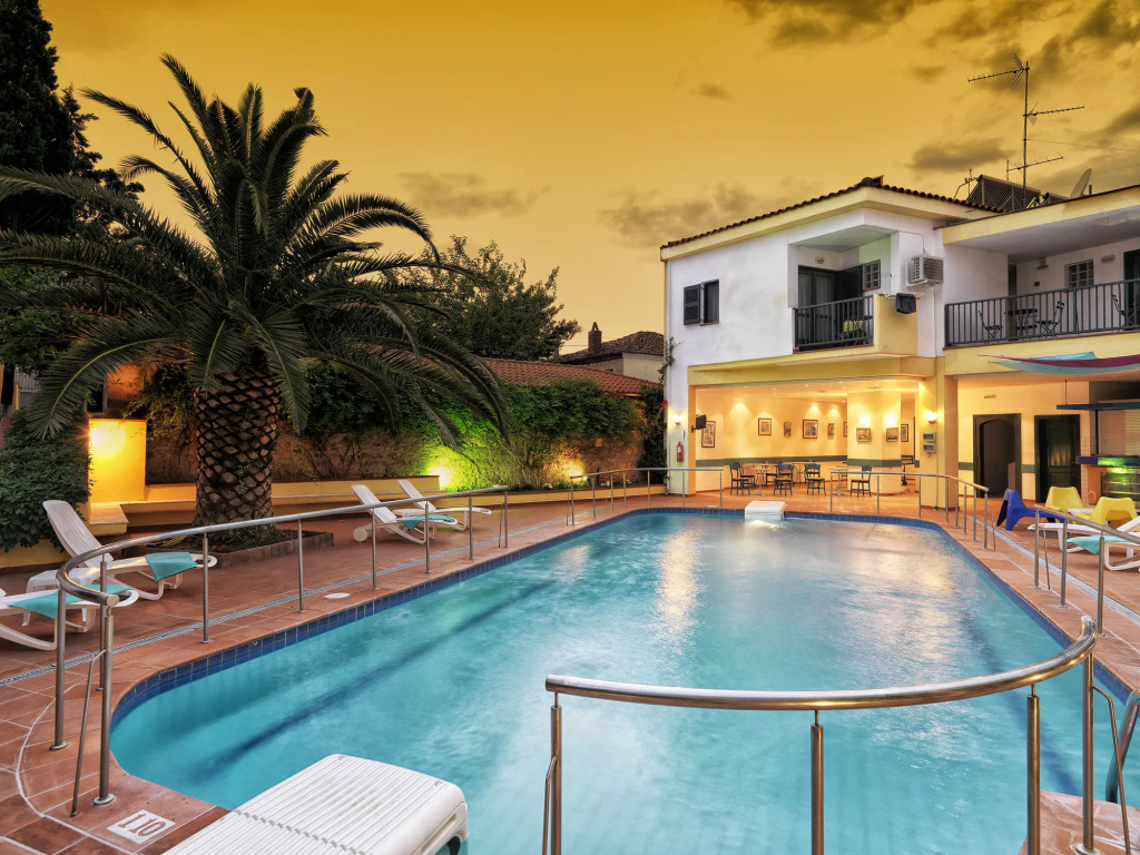 Elia Apartments