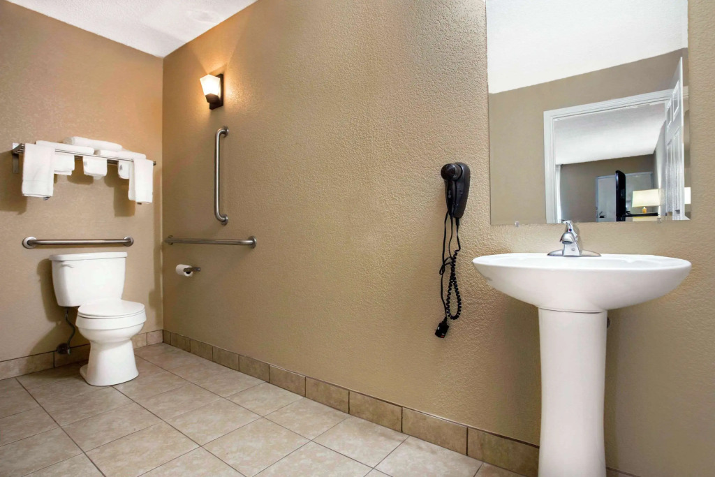 Quality Inn & Suites University Area