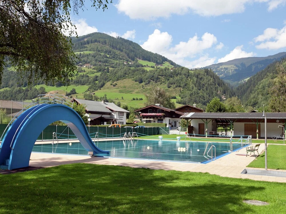 Cosy Chalet in Mühlbach With Private Garden