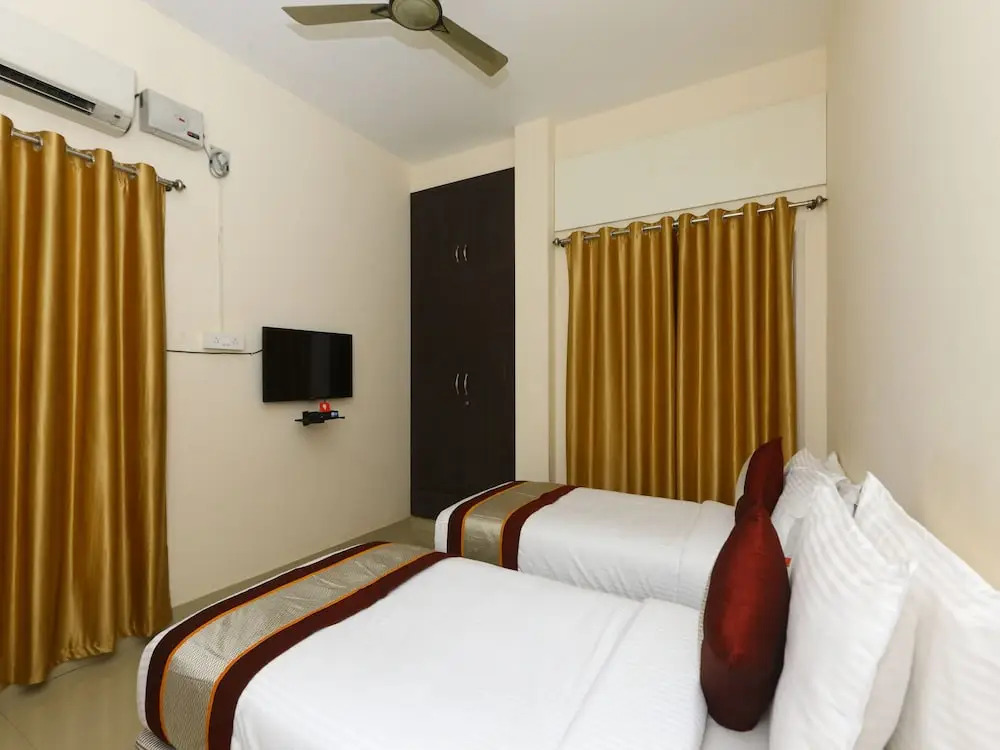 OYO 10106 Hotel NLBR