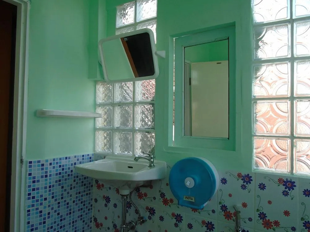 Panda Hostel Phuket - Adults Only
