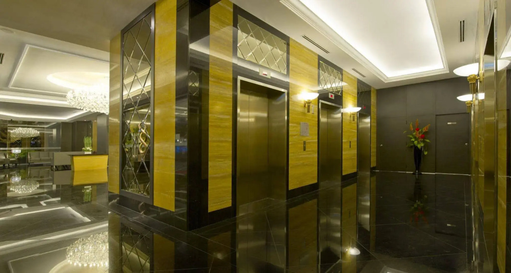 V Hotel Lavender