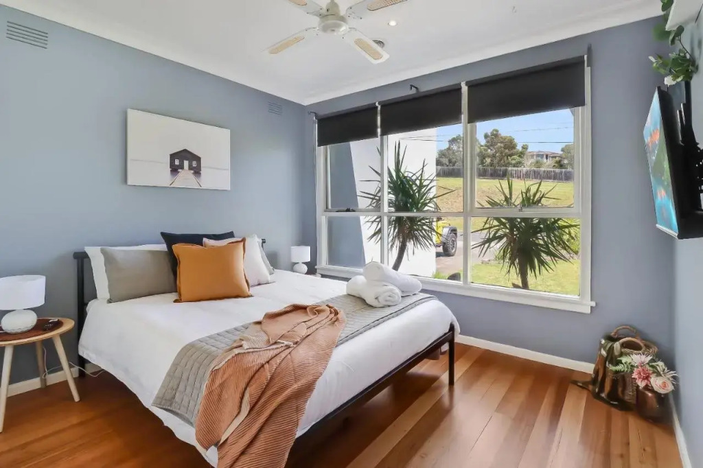 Scenic Serenity Large Family Home in Geelong