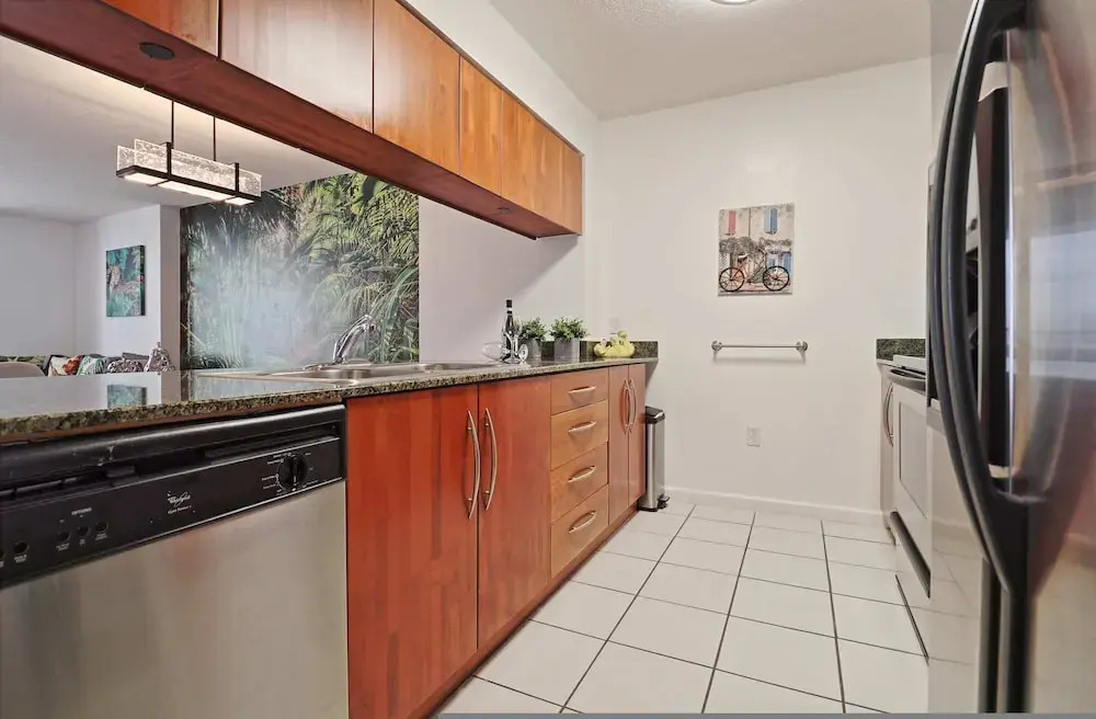 Stylish 1BR At Brickell Bay Club by Oneluxstay