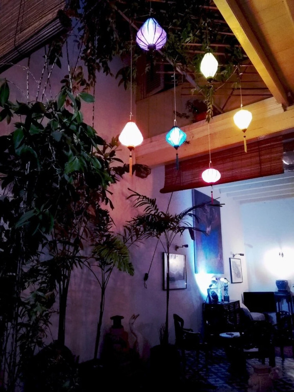 At Penny's Place - Hostel, Caters to Women