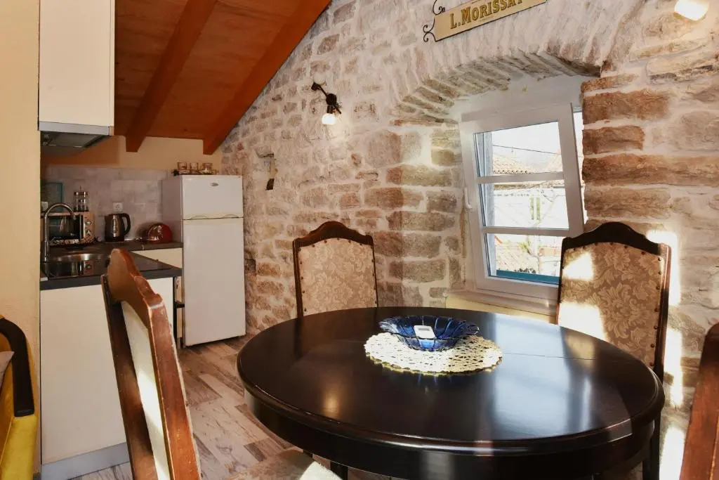 Stone house Morinj