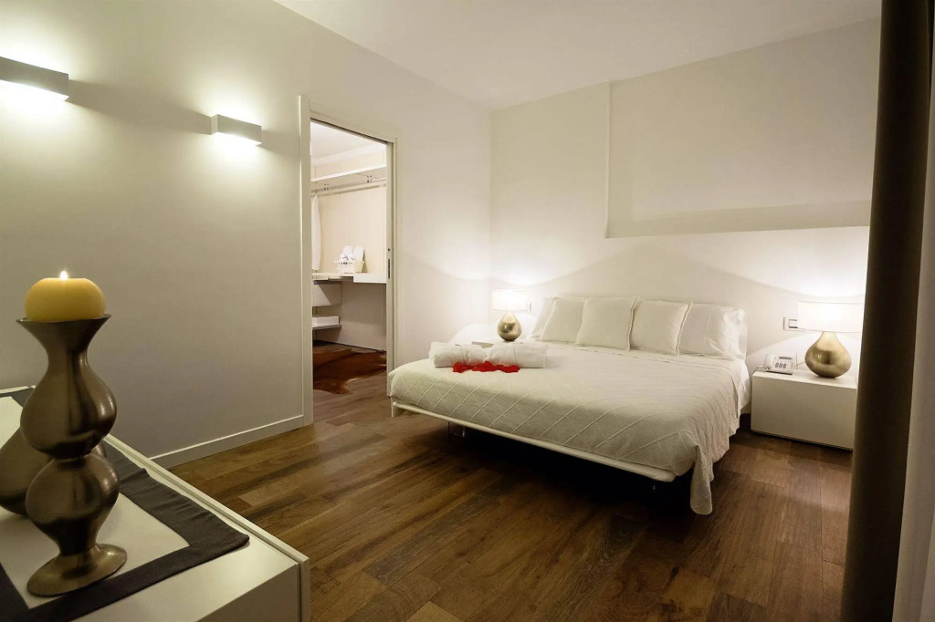 Santo Stefano Raro Rooms Collection