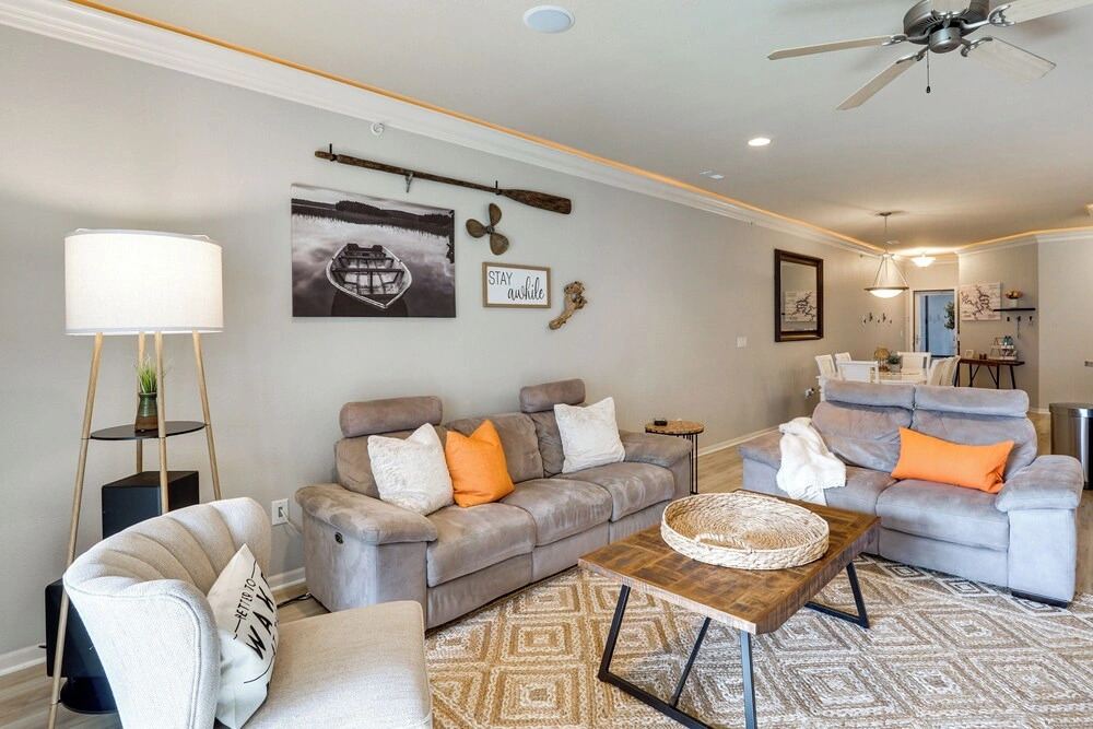 Boat Slip + Pool Access: Osage Beach Retreat