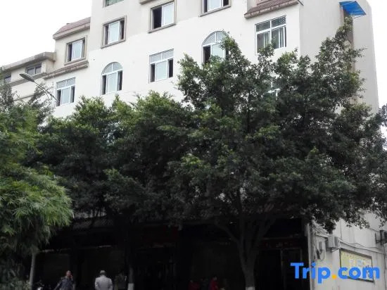 Xinglong Hotel