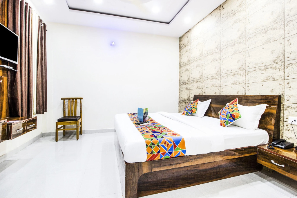 Via Elysian Grand - 3 kms from Chaudhary Charan Singh International Airport Lucknow