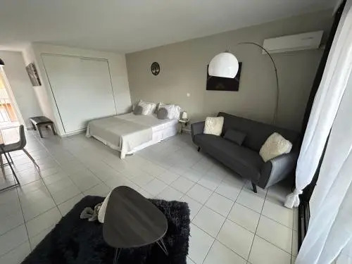 Les Malouines Studios