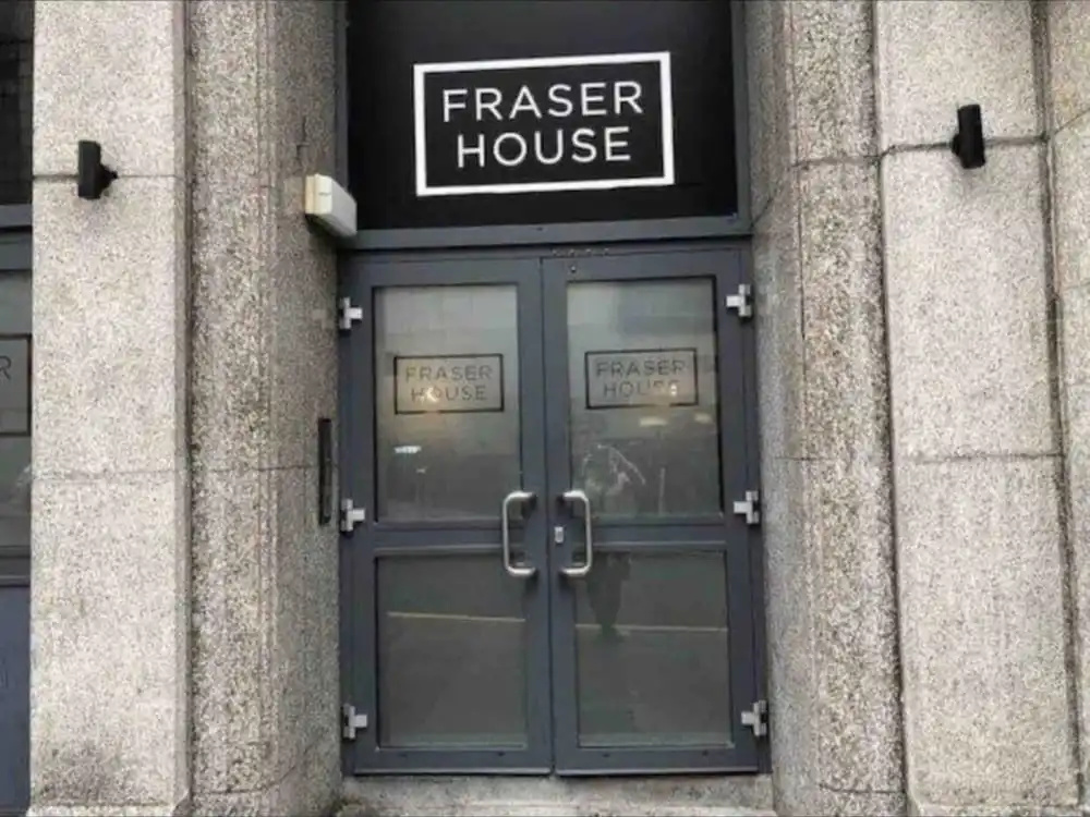 Heart Of Aberdeen City Centre 3 Bedrooms Apartment