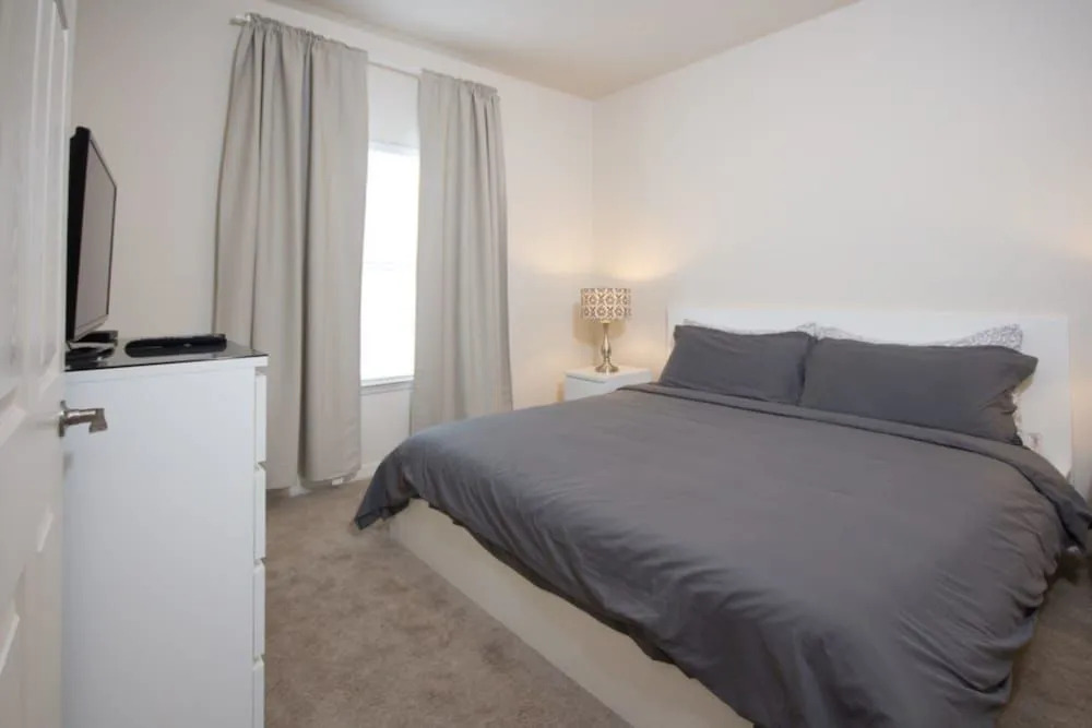 Lucaya Village Townhome with Pool, 6 Mi to Disney