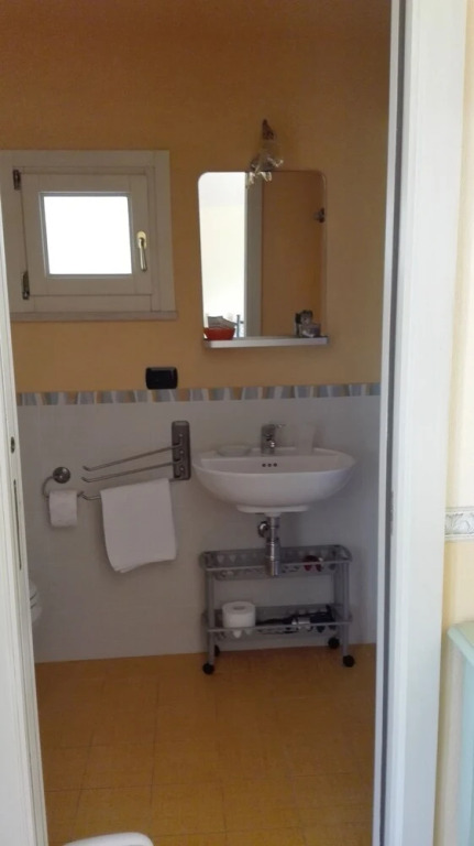 B&B Pathirion