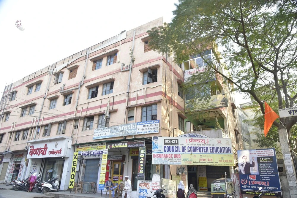 Hotel Drishti Inn