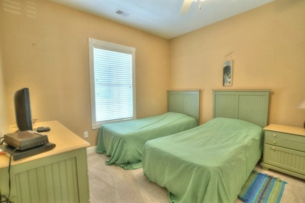 Magnolia Pointe 203 4821 2 Br condo by RedAwning