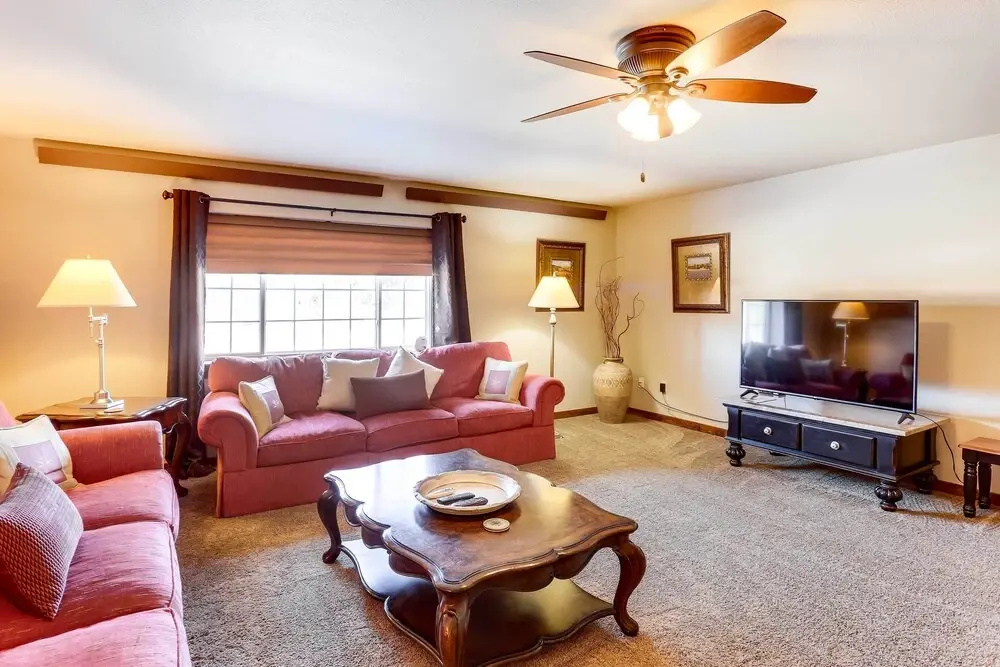 Centrally-located Deadwood Apt w/ Mountain Views!