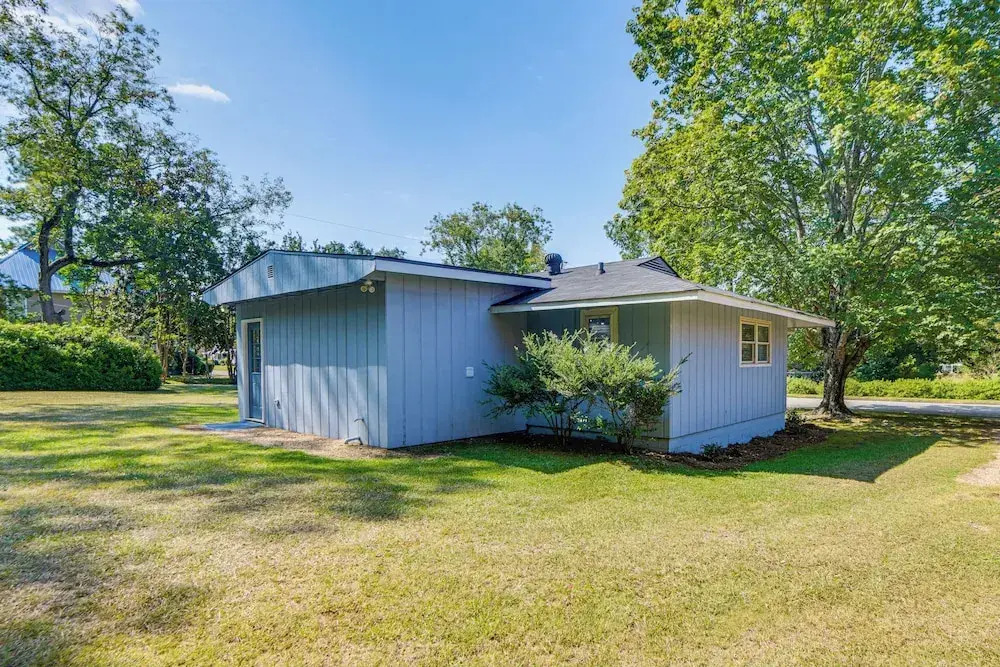 Walk to Dtwn Pine Mountain! Quiet Cottage w/ Yard