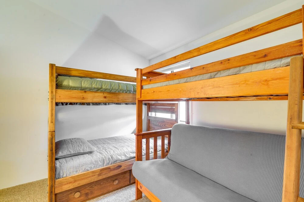 Swiss Mtn Condo: 3 Mi to Seven Springs Resort