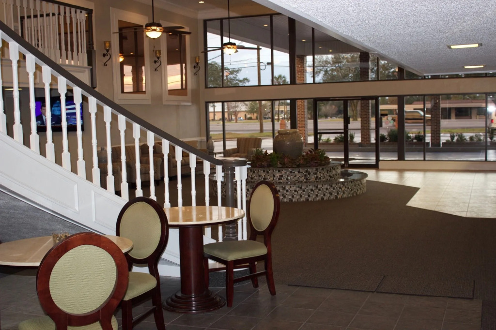 At Home Inn - Pensacola