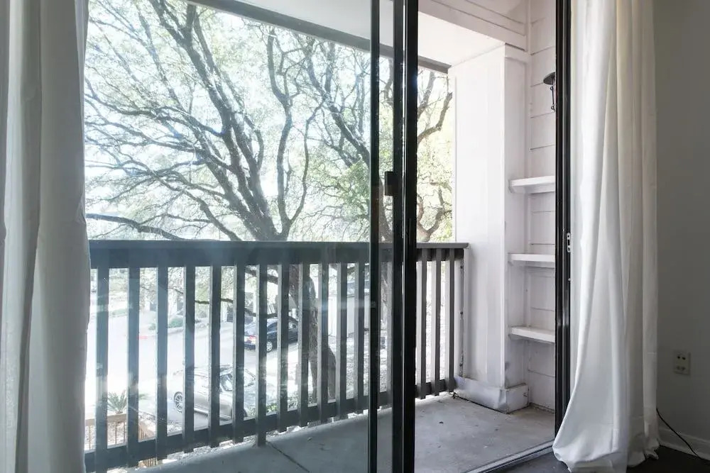 WanderJaunt - North Austin Apartments