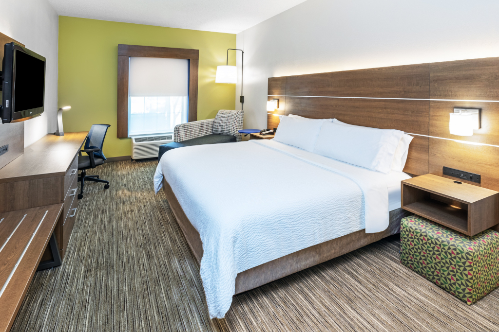 Holiday Inn Express & Suites Sulphur - Lake Charles by IHG