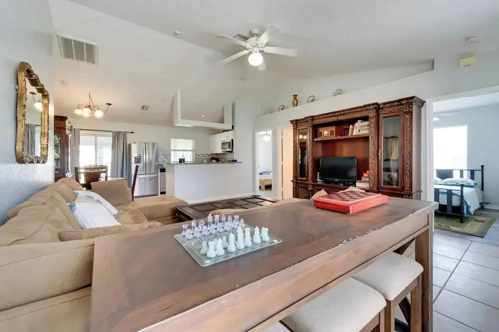 Fenced Yard & Game Room: Family Home in Kissimmee